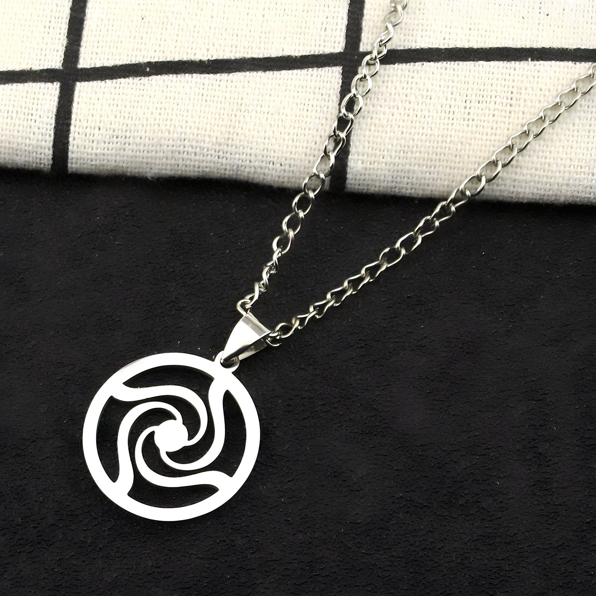 Jujutsu High Crest Necklace Jujutsu High Crest Necklace Sneakatelier